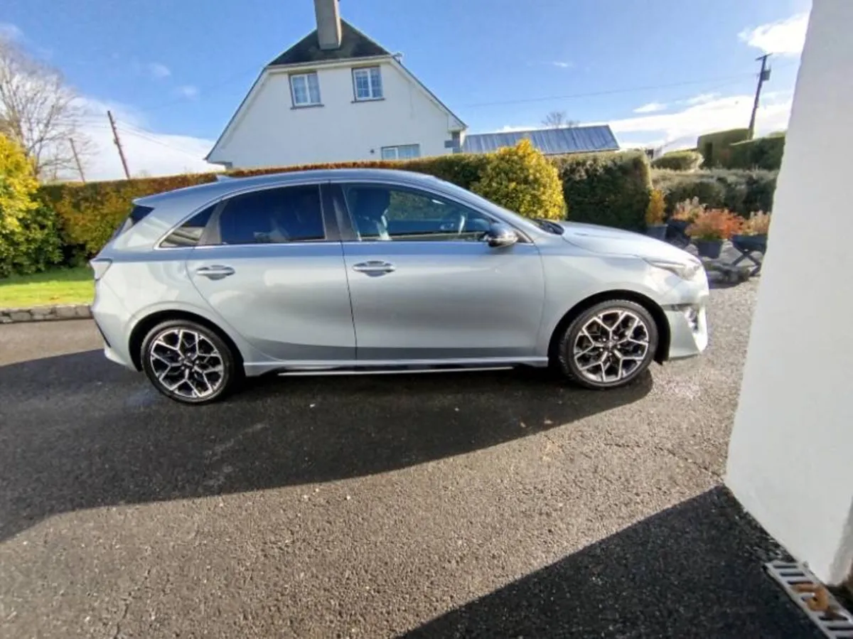 Car for sale - Image 2