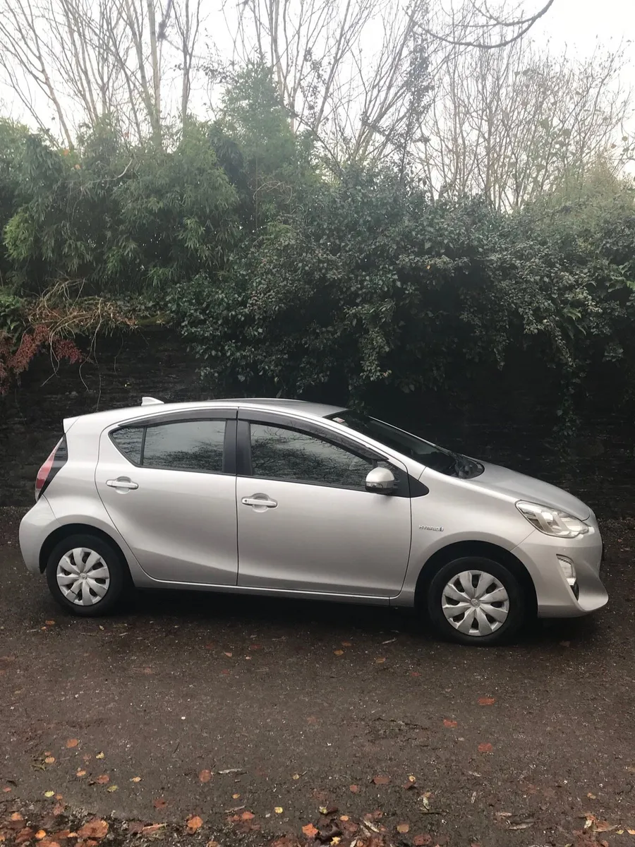 Toyota Aqua - Image 2