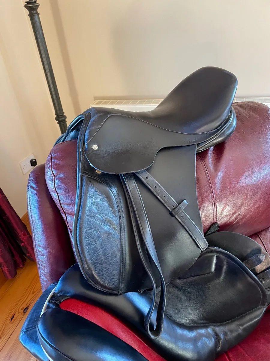 Berney Jumping Pony Saddles - Image 1