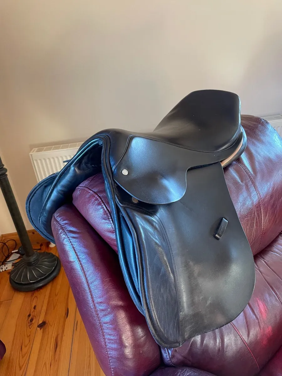 Berney Jumping Pony Saddles - Image 2