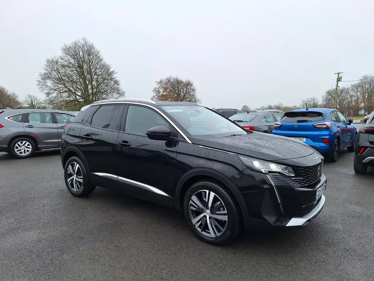 Peugeot 3008 1.5 Allure *High Spec/Camera/Sensors - Image 1