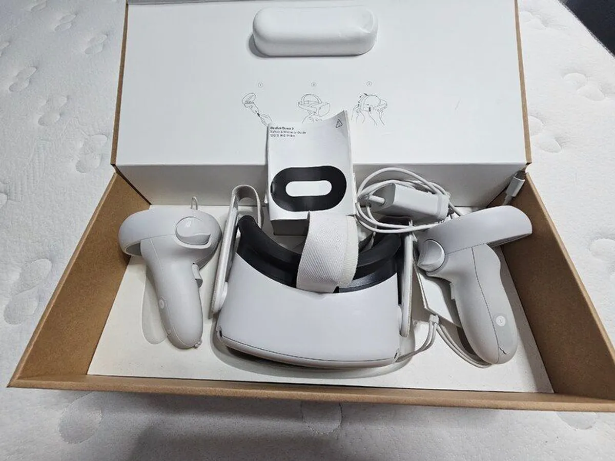 Oculus Quest2 - Image 3
