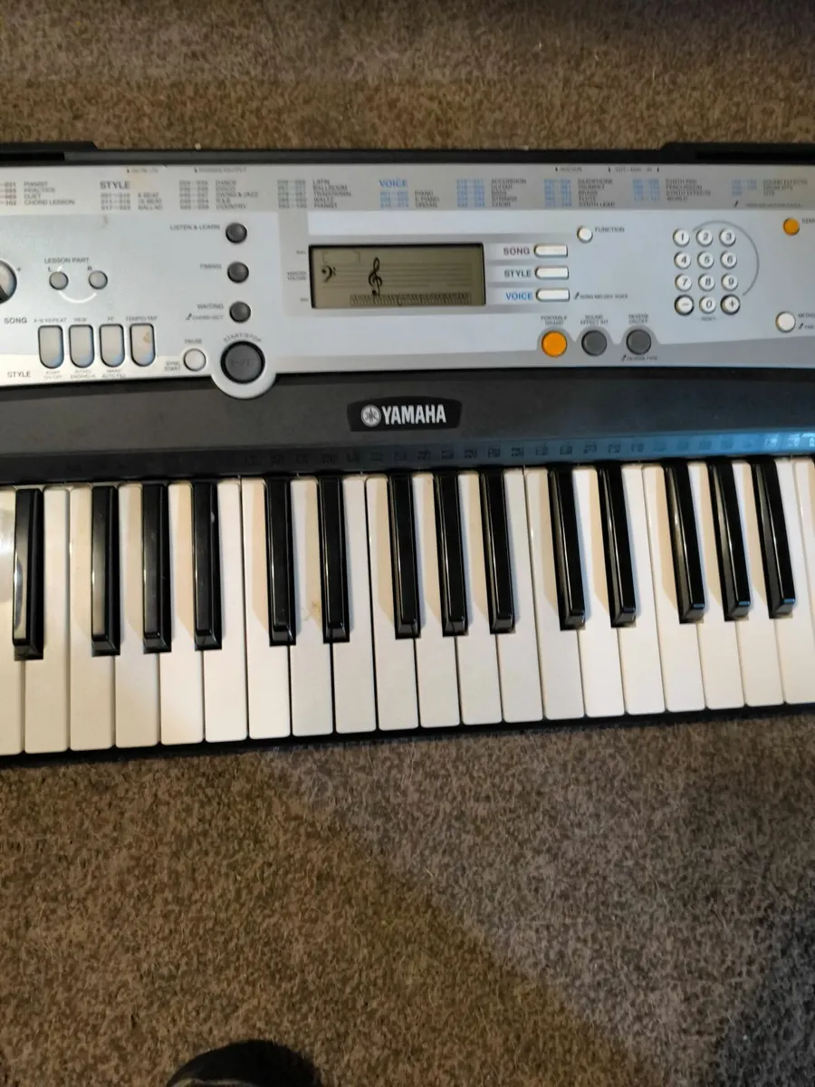 Yamaha Keyboard, in Box YPT 200 - Image 1