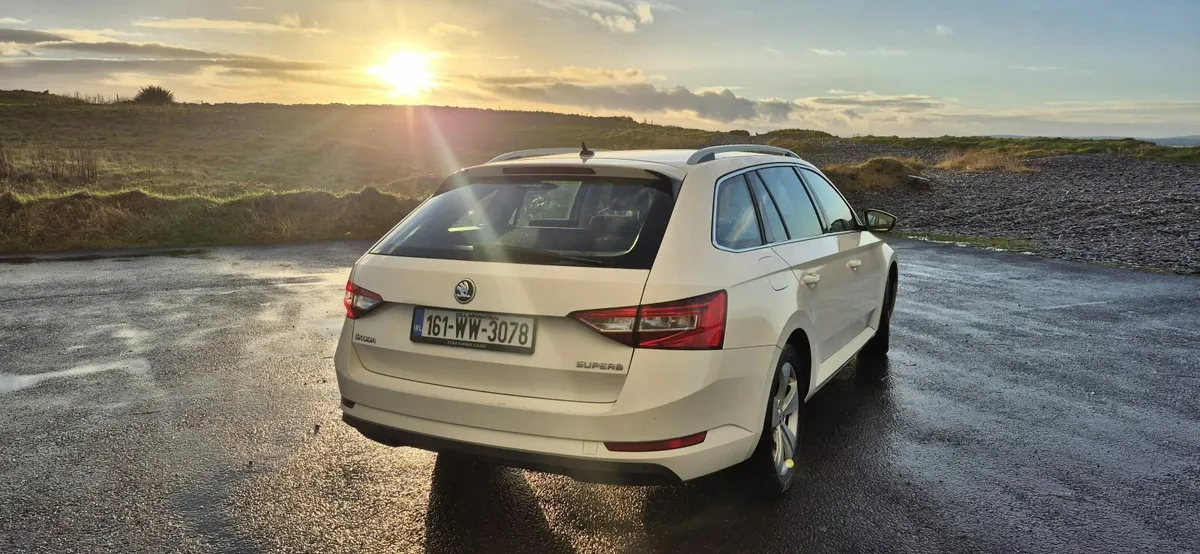 Skoda Superb 2016 - Image 4