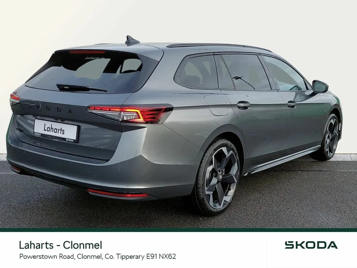 Skoda Superb COMBI SPORT 2.0TDI 150HP DSG - Image 3