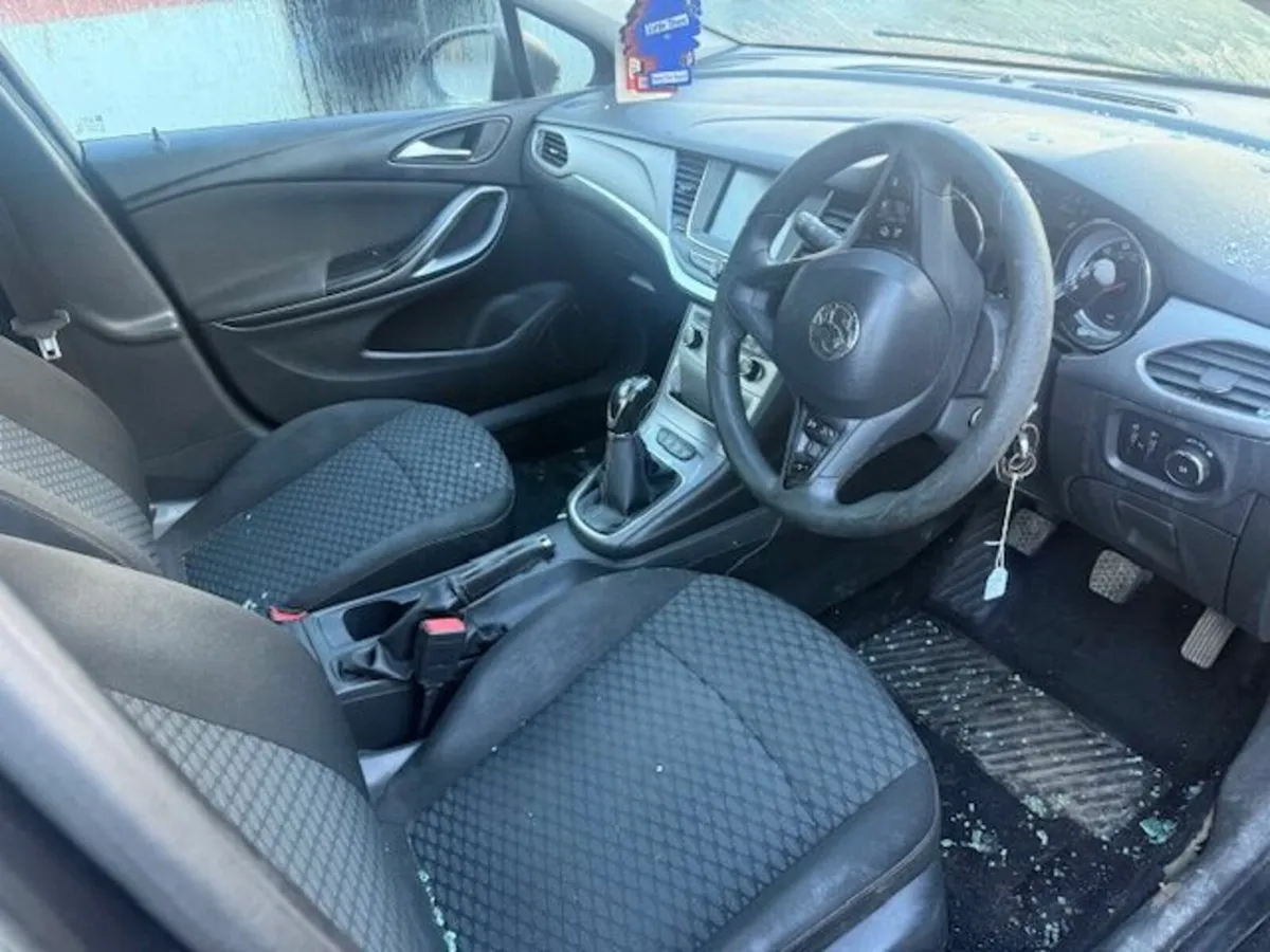 2015 OPEL ASTRA 1.6L-D - Image 4