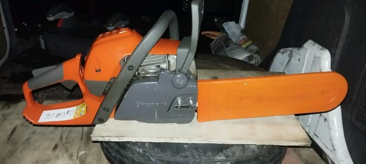 Petrol Husqvarna chainsaw 130,cc for sale - Image 2