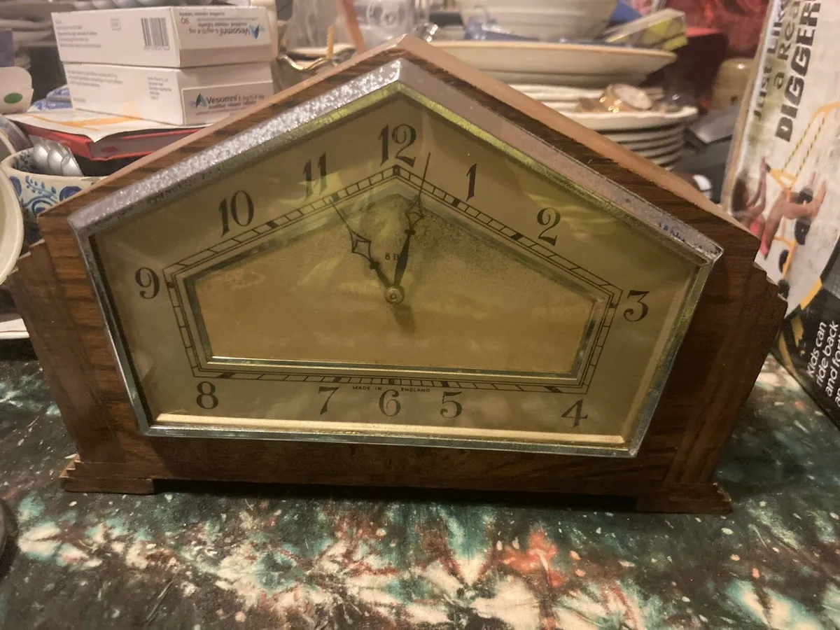 1800s oak clock free postage - Image 1