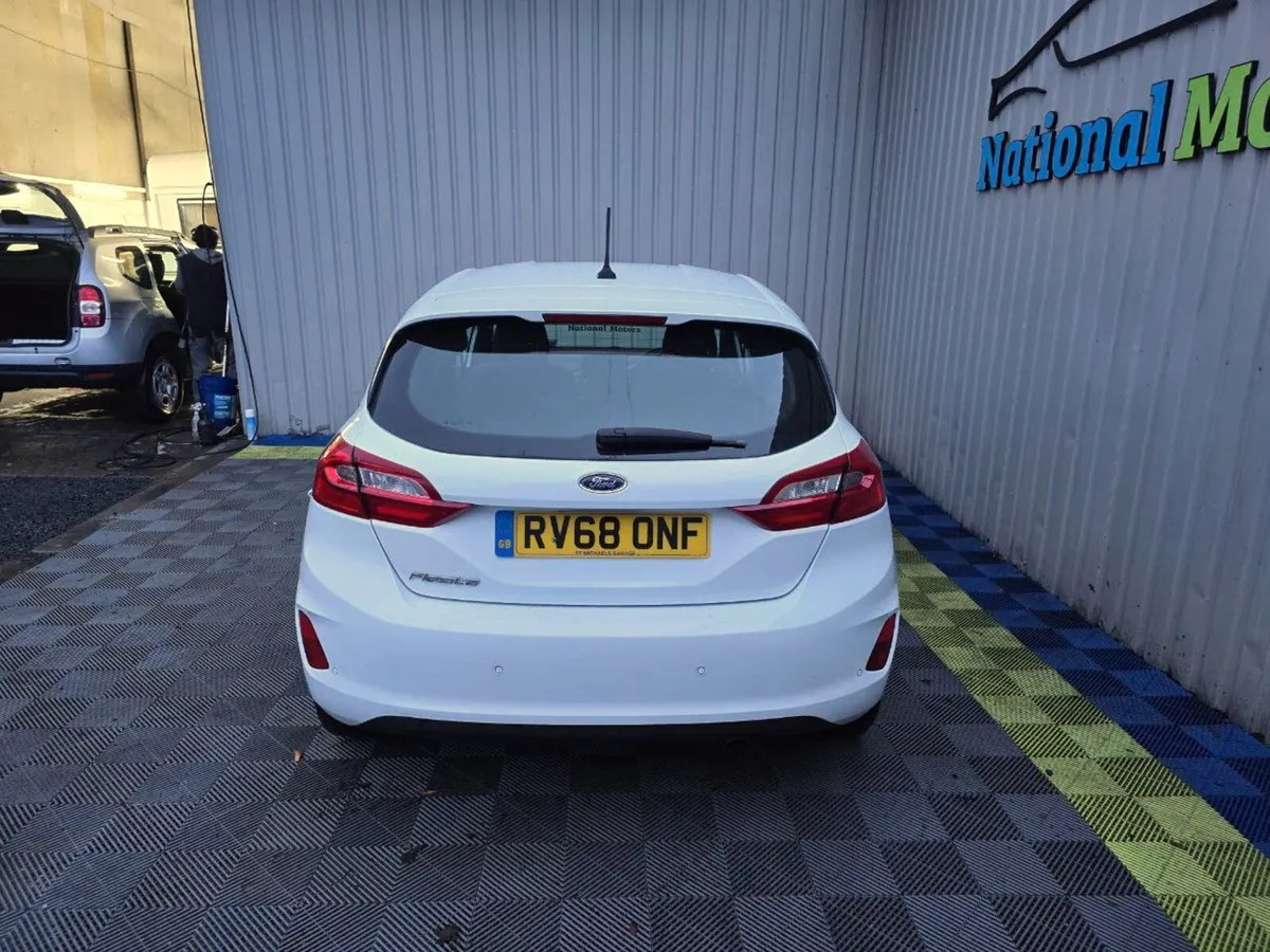 2018 Ford Fiesta 1.0 Petrol ZETEC - Image 4