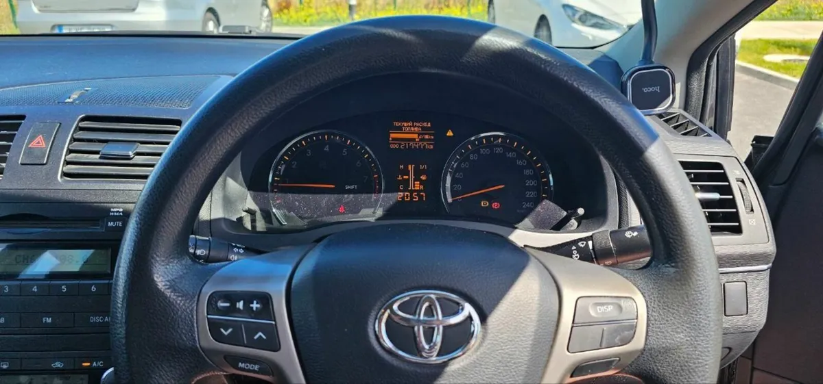Toyota Avensis 2010 - Image 4
