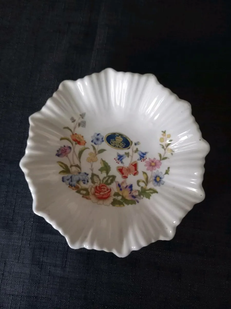 Small Aynsley Dish - Image 1