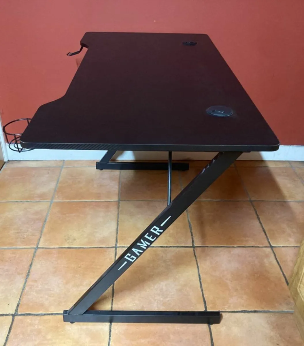 Gamer PC Desk – Sturdy Z-Frame Computer Table - Image 4