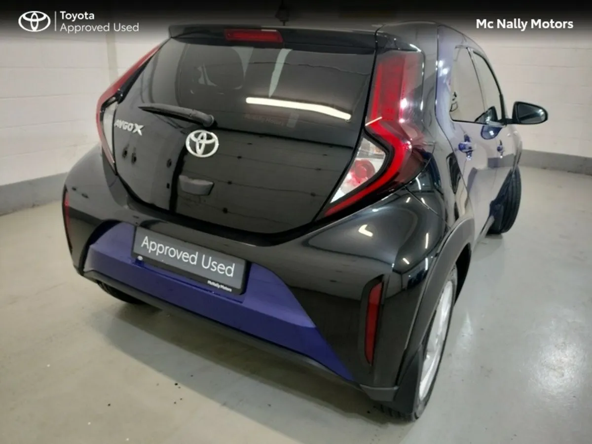 Toyota Aygo X DESIGN PETROL MANUAL LOW KMS - Image 3