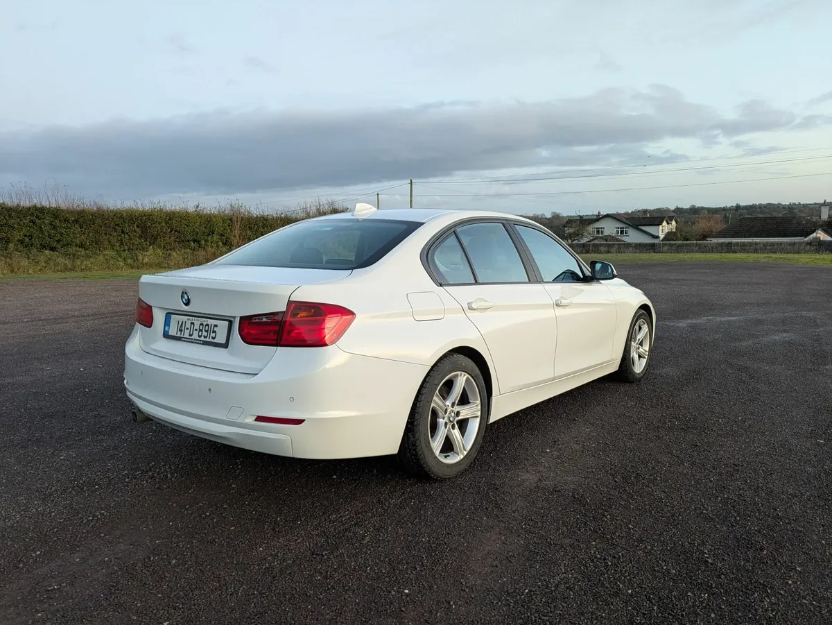 BMW 3-Series 2014 - Image 4