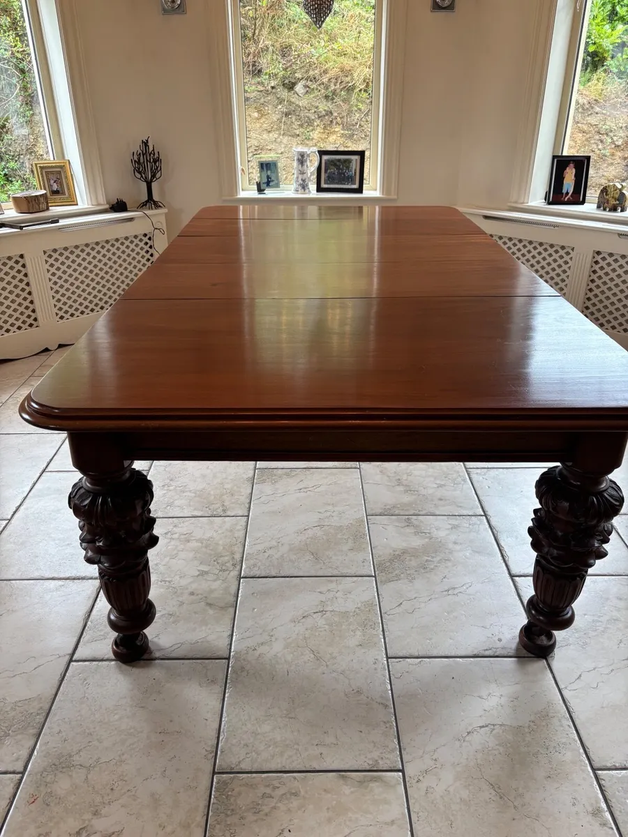 Antique  Mahogany dining room table - Image 1