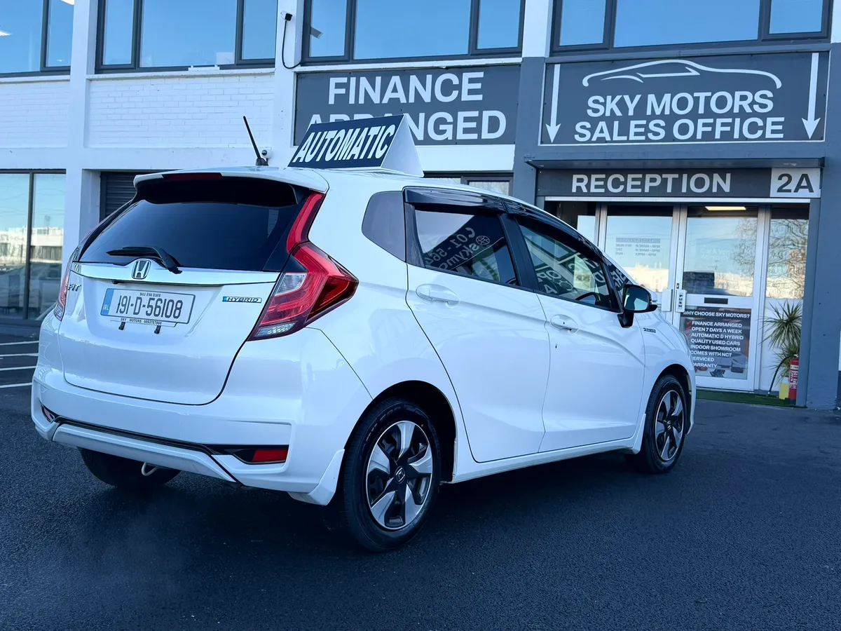 2019 Honda FIT 1.5 Hybrid automatic,Leather Specs - Image 4