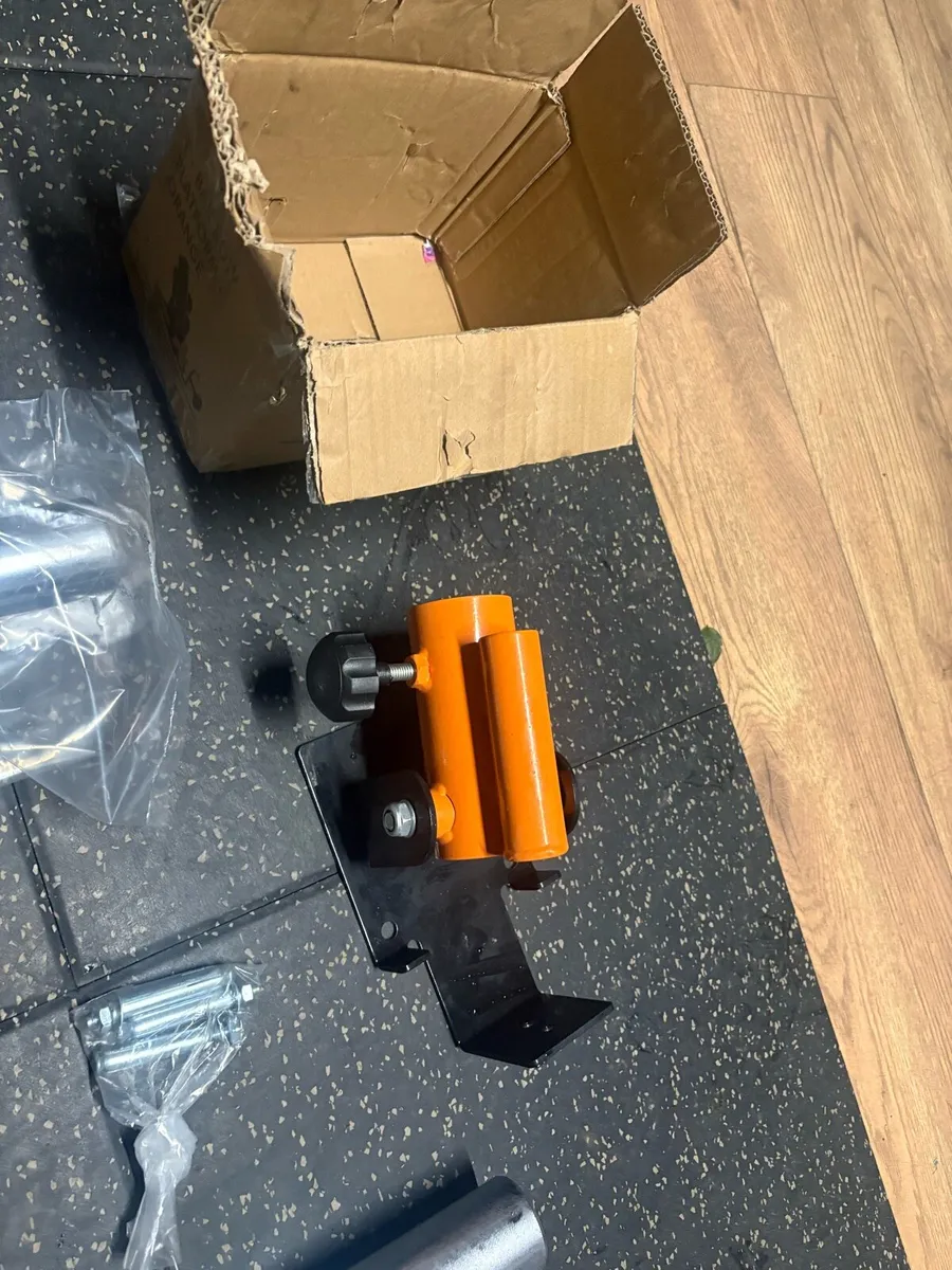 OLYMPIC EZ CURL, LANDMINE + BRAND NEW TRI BAR!! - Image 4