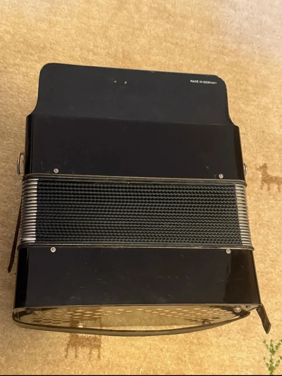 Hohner Pre-Corona G-C-F Button Grip Accordion - Image 4