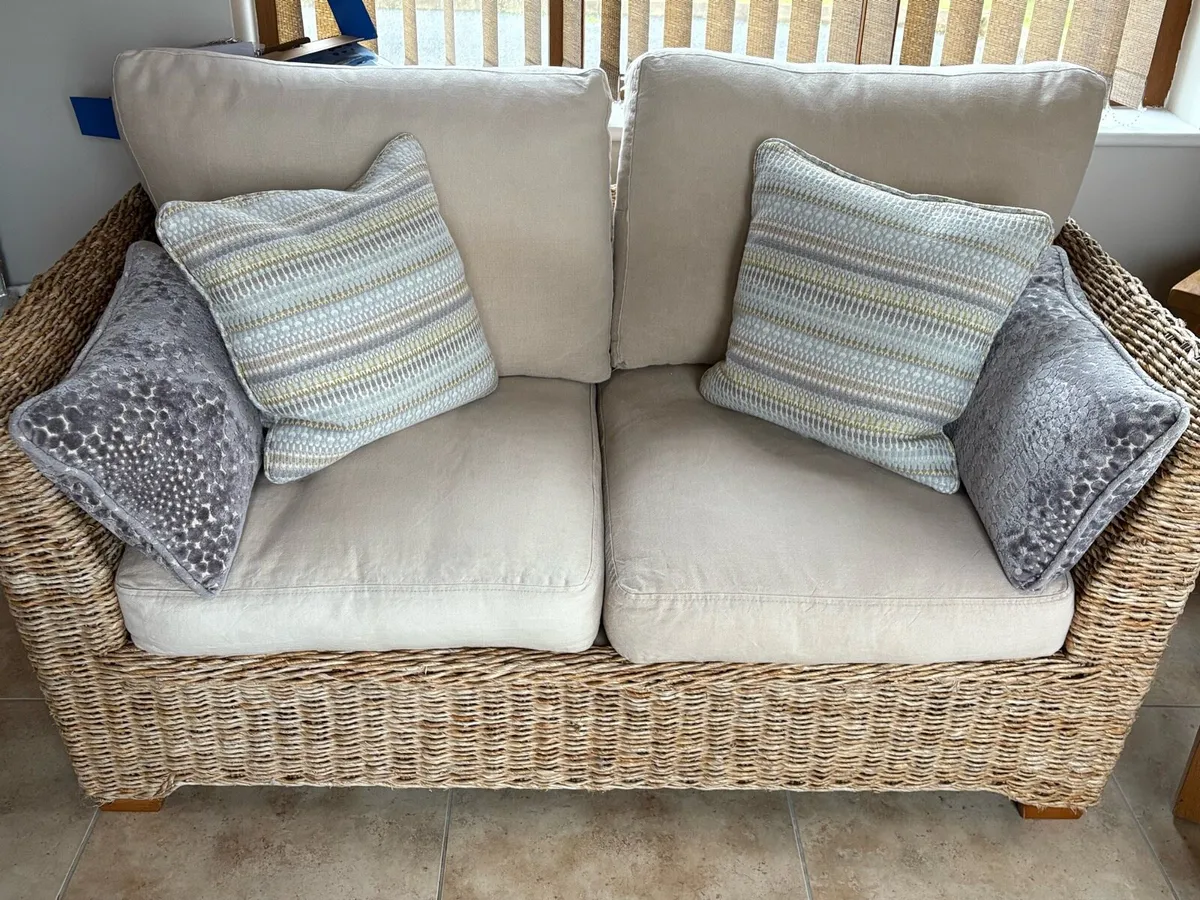 Settee and 2 chairs - Image 1