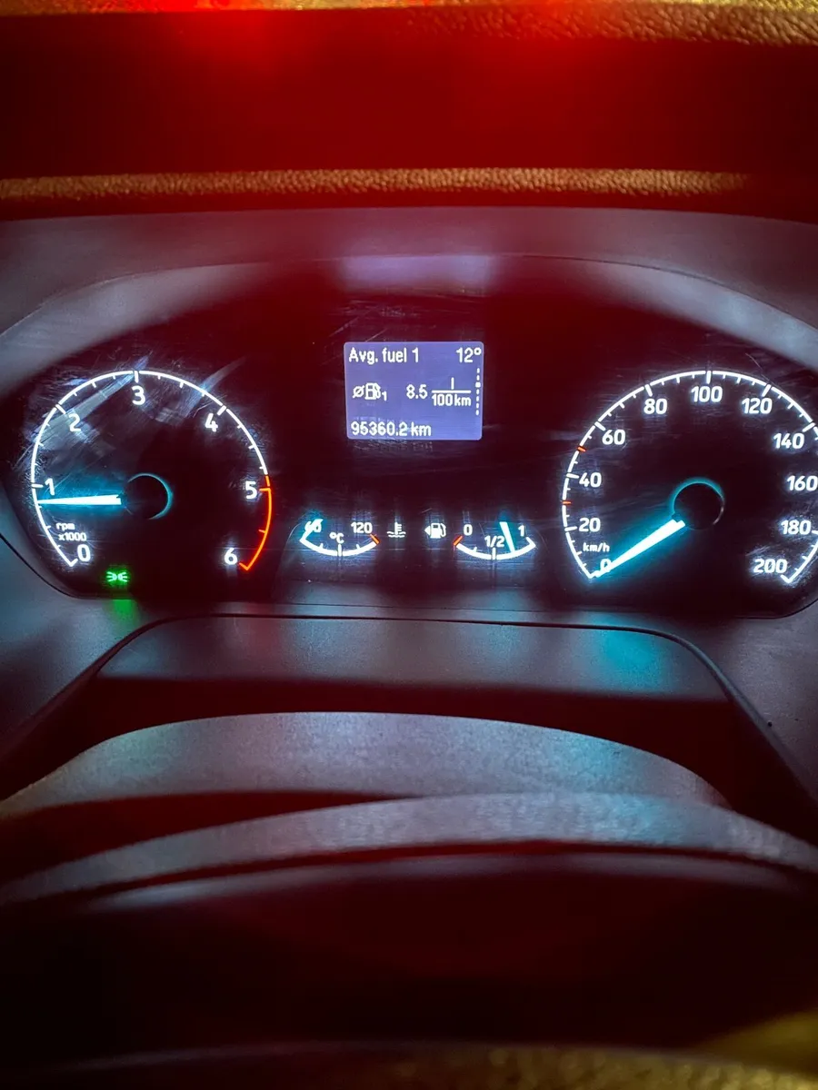 Ford Transit Custom 2019 - Image 2