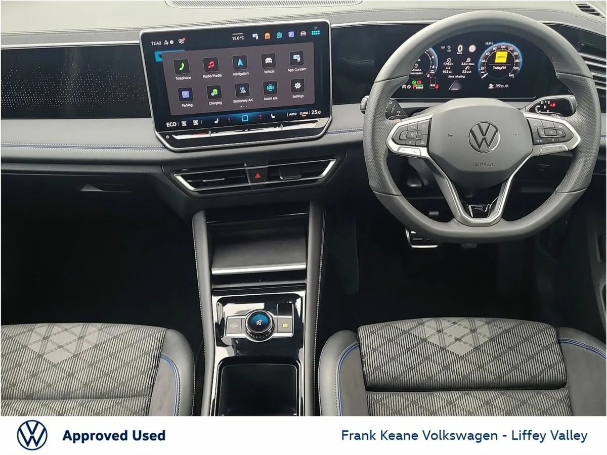 Volkswagen Tiguan R-LINE AUTO 1.5 PHEV 204HP *PLUG - Image 2