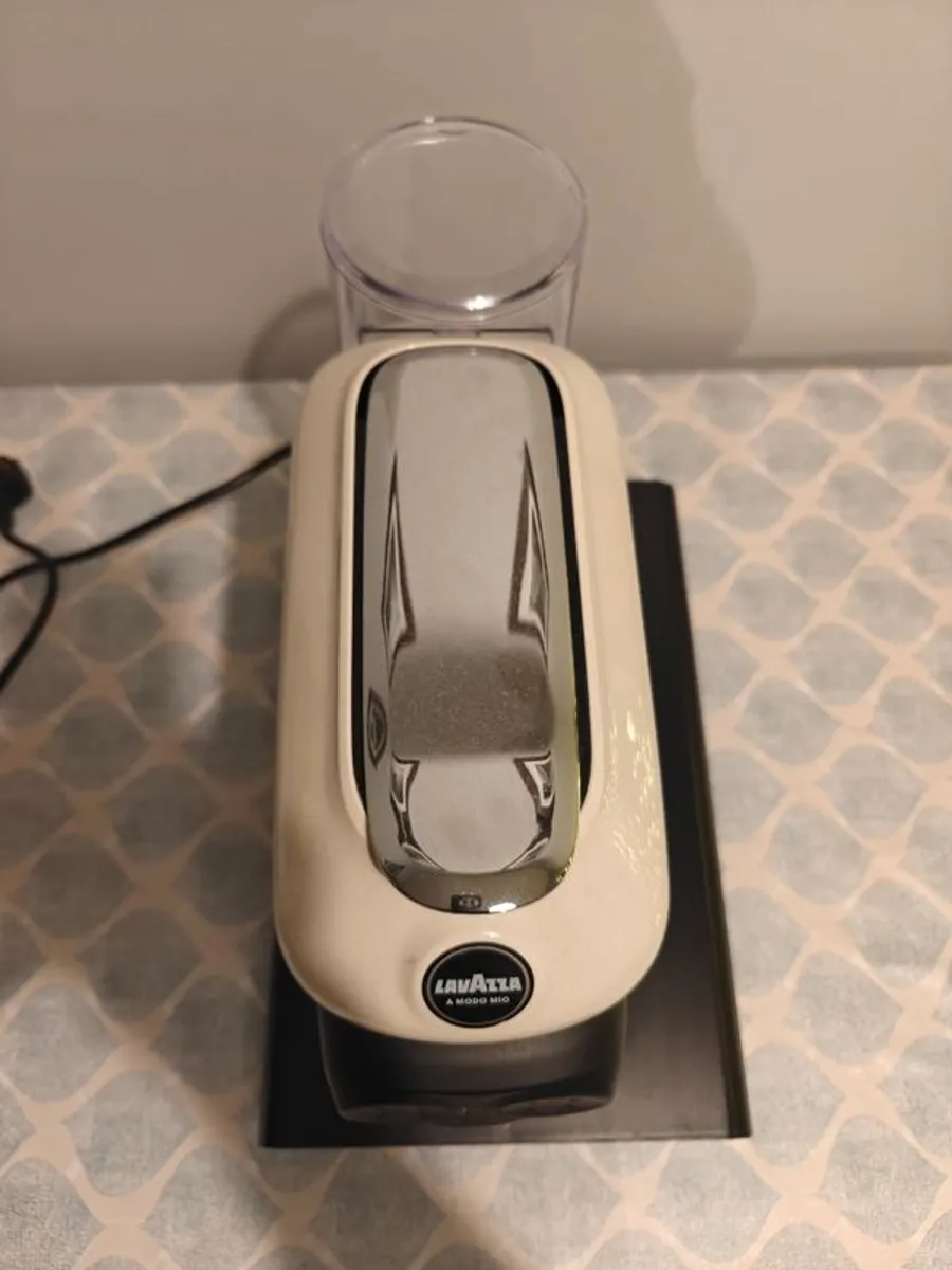 Lavazza Modo Mio Desea Coffee Pod Machine - Image 2