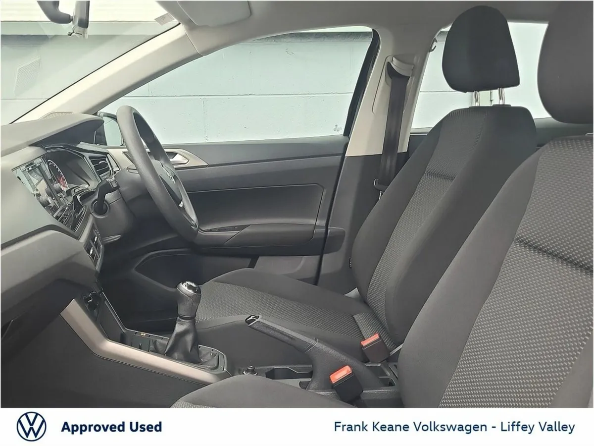 Volkswagen Polo TRENDLINE 1.0 TSI 80HP  *LOW MILEA - Image 4