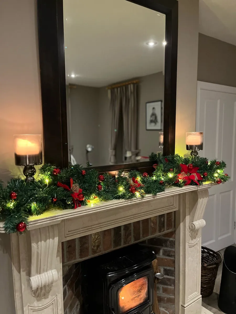 Christmas decorations - Image 1
