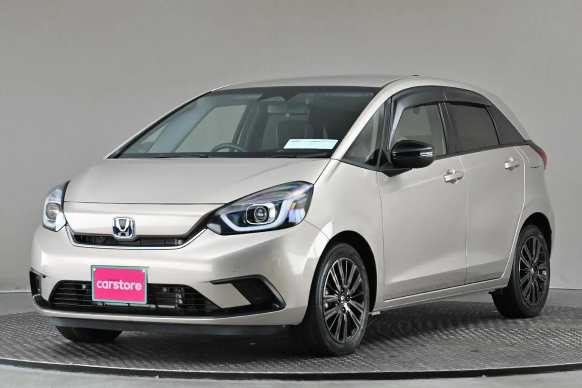 Honda Fit 1.5 HEV E-CVT **MAISON SPECIAL EDITION** - Image 3