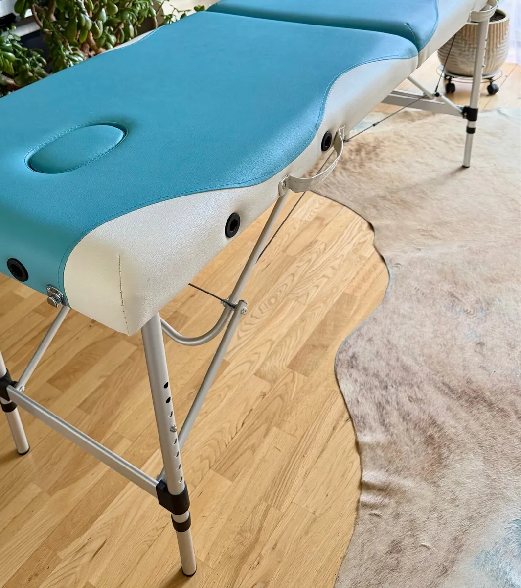 Massage Bed - Image 1