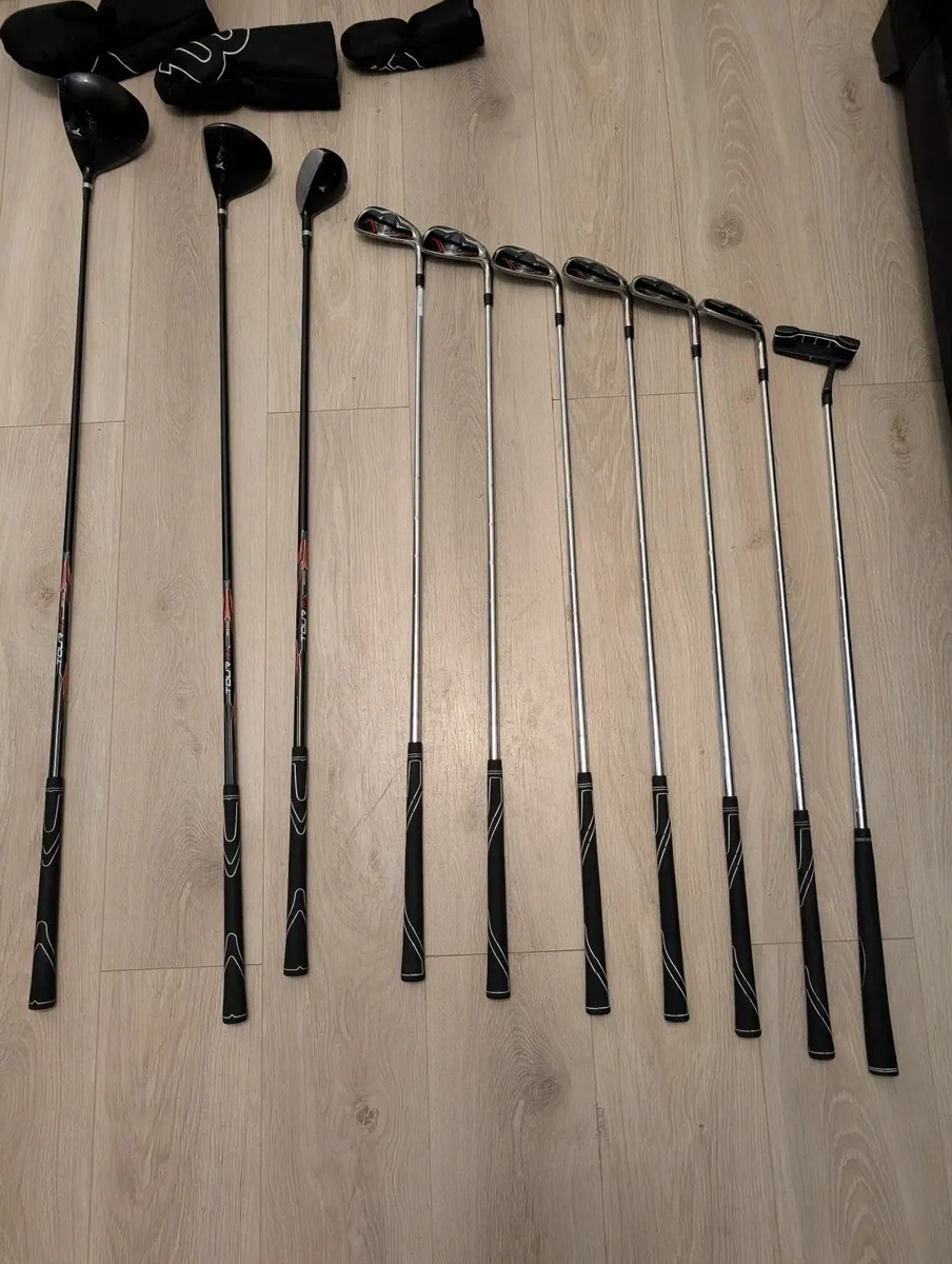 Wilson tour rx golf clubs and stand bag - Image 1