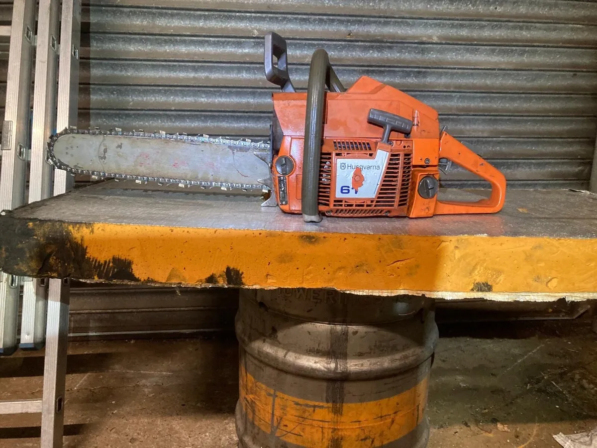 Husqvarna chainsaw 61 - Image 1