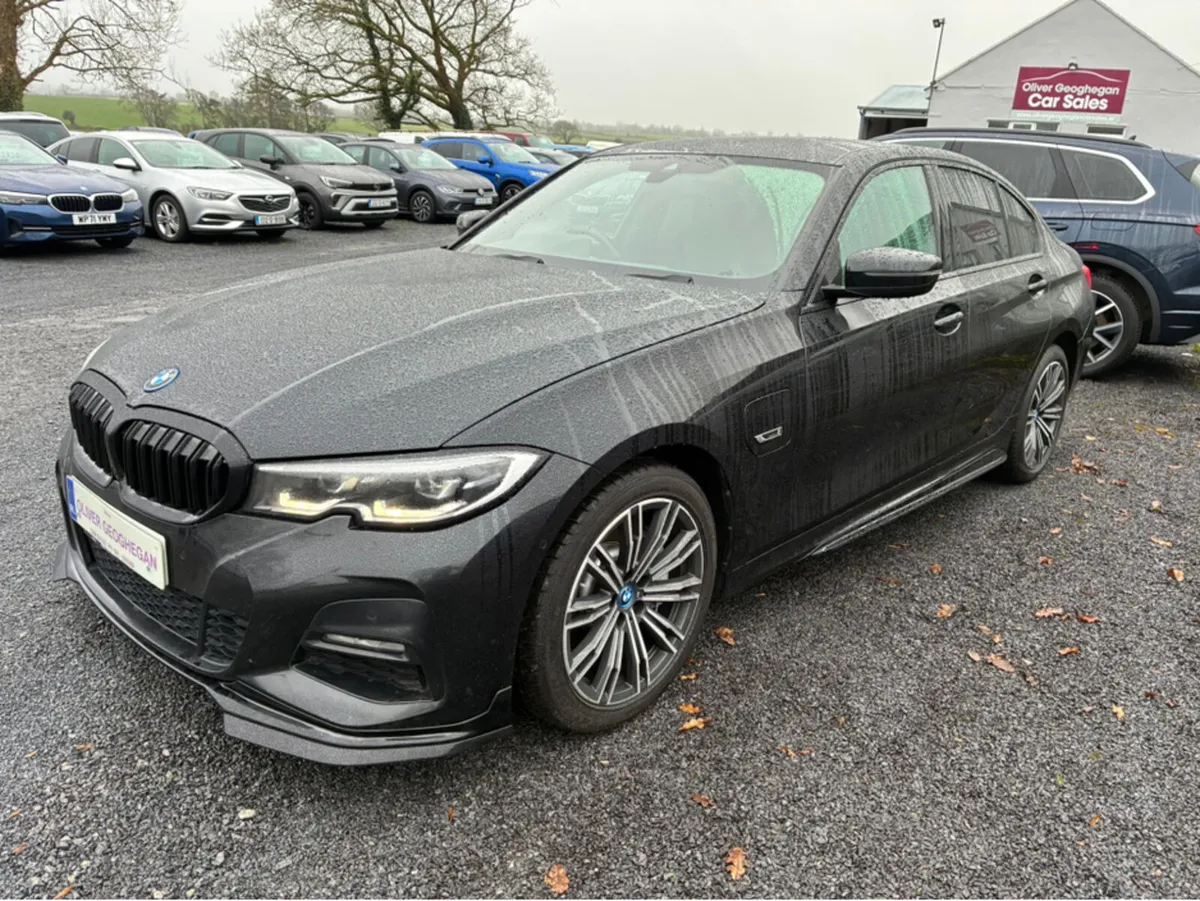 BMW 3-Series 330e M SPORT AUTO (M PERFORMANCE) - Image 4