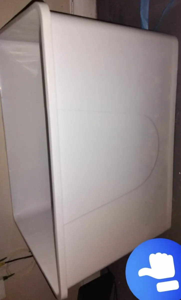 BRAND New HD Projector(Not a Toy) ....Huge Box - Image 4