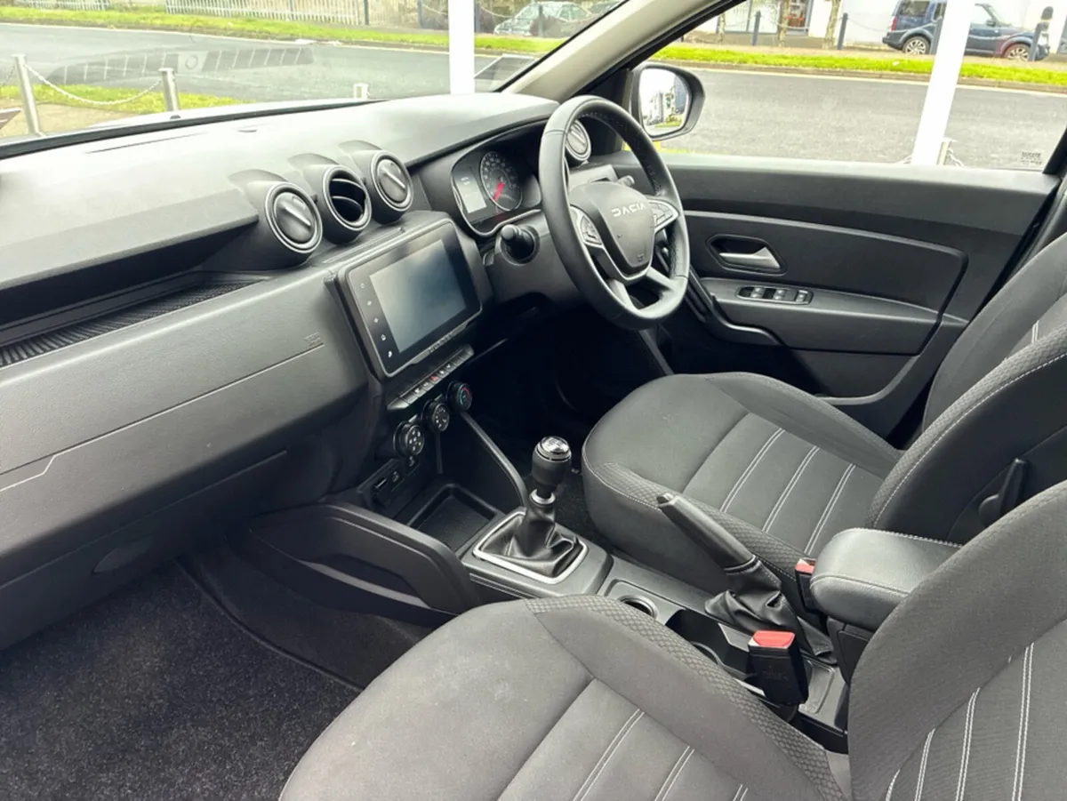 Dacia Duster EXPRESSION BLUE DCI 115 4X2 NB - Image 3