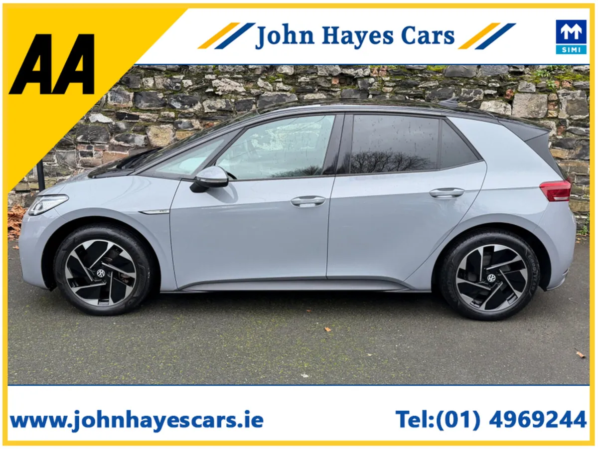 Volkswagen ID.3 VERY LOW MILEAGE//107KW FAMILY PRO - Image 3