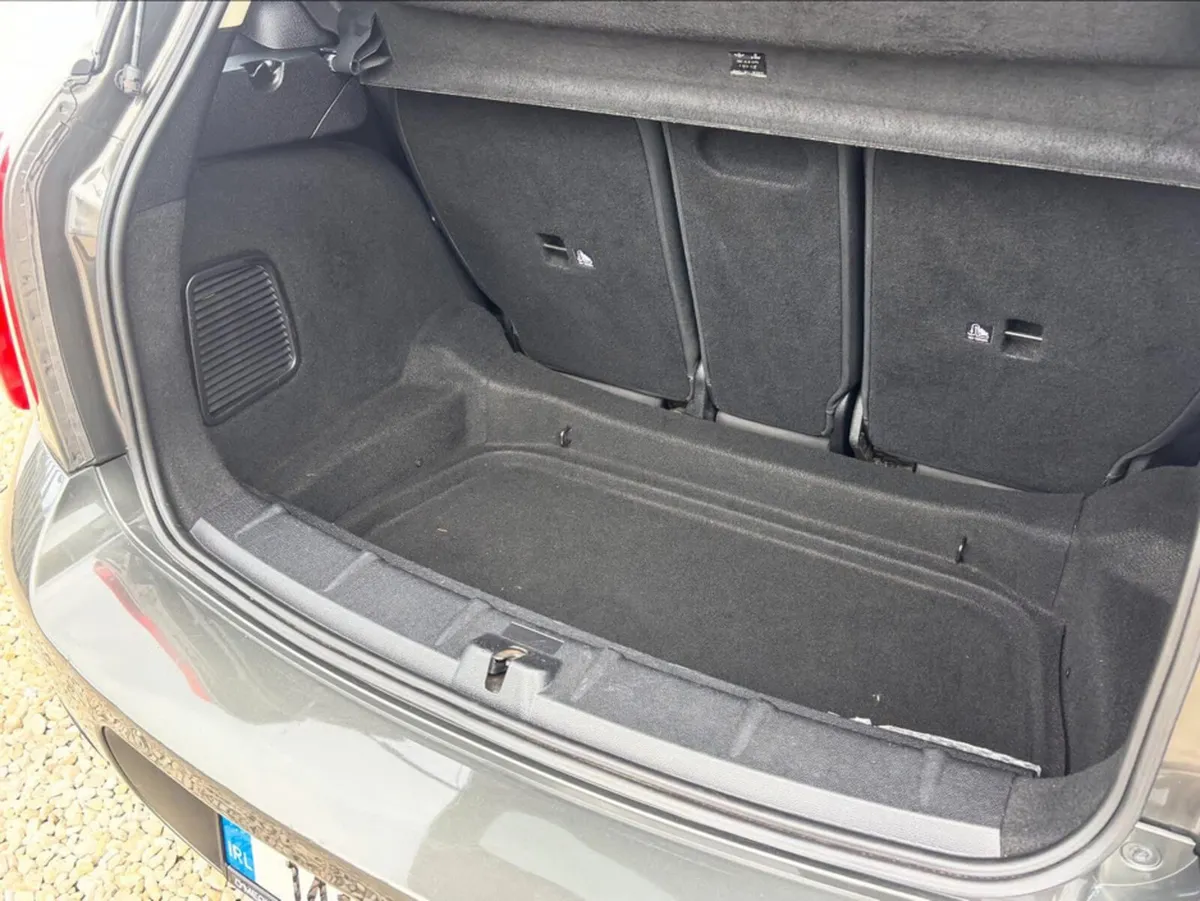 Mini Countryman D 5DR ONE - Image 4