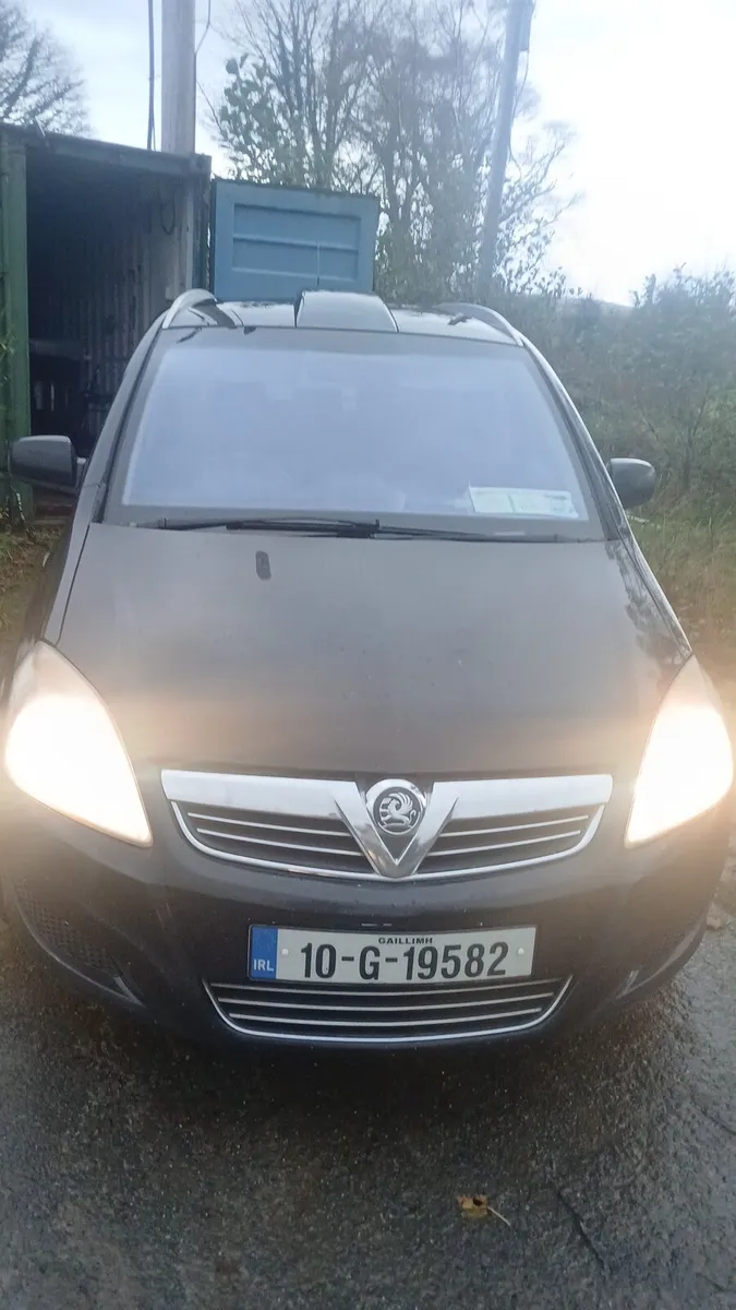 2010 Vauxhall zafira 1.7 diesel manual 7 seats - Image 1