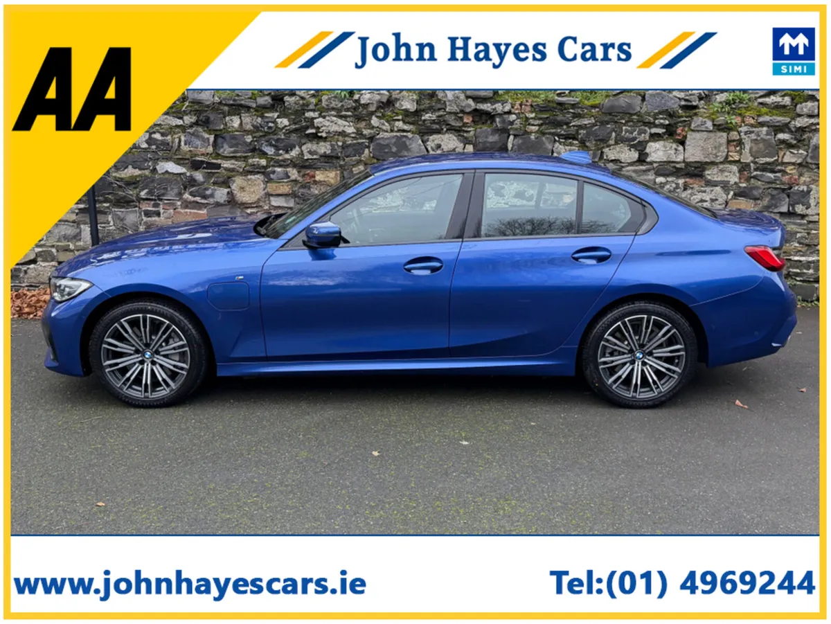 BMW 3-Series 330e M SPORT//LOW MILEAGE//FULL BMW S - Image 3