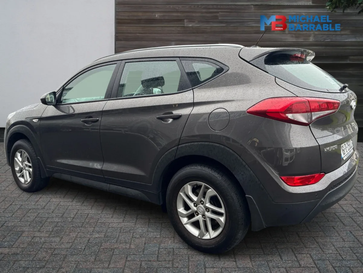 Hyundai Tucson 1.6 COMFORT PETROL 5DR - Image 4