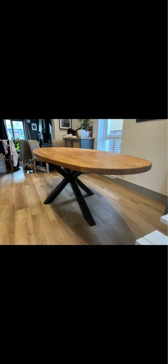 Oval dining table - Image 2