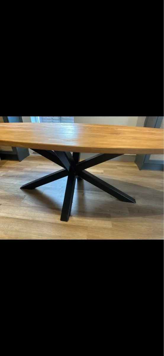 Oval dining table - Image 4