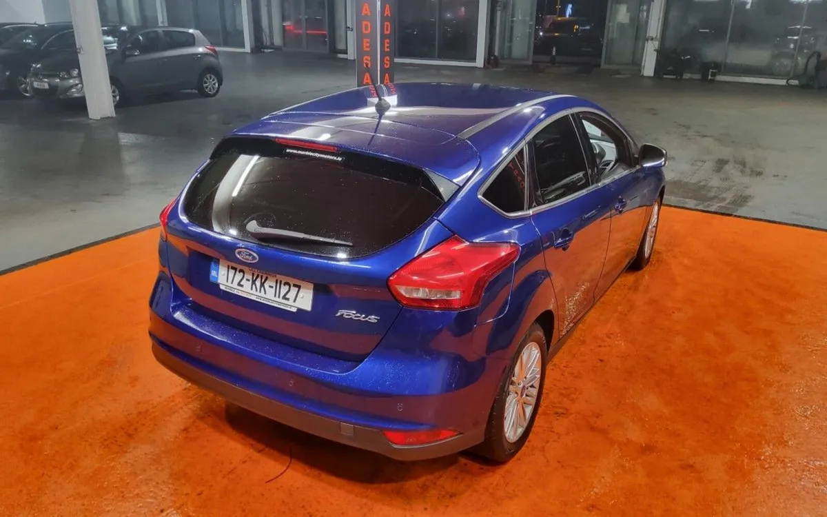 Ford Focus 1.5 TDCi 120PS Zetec PowerShift - Image 3