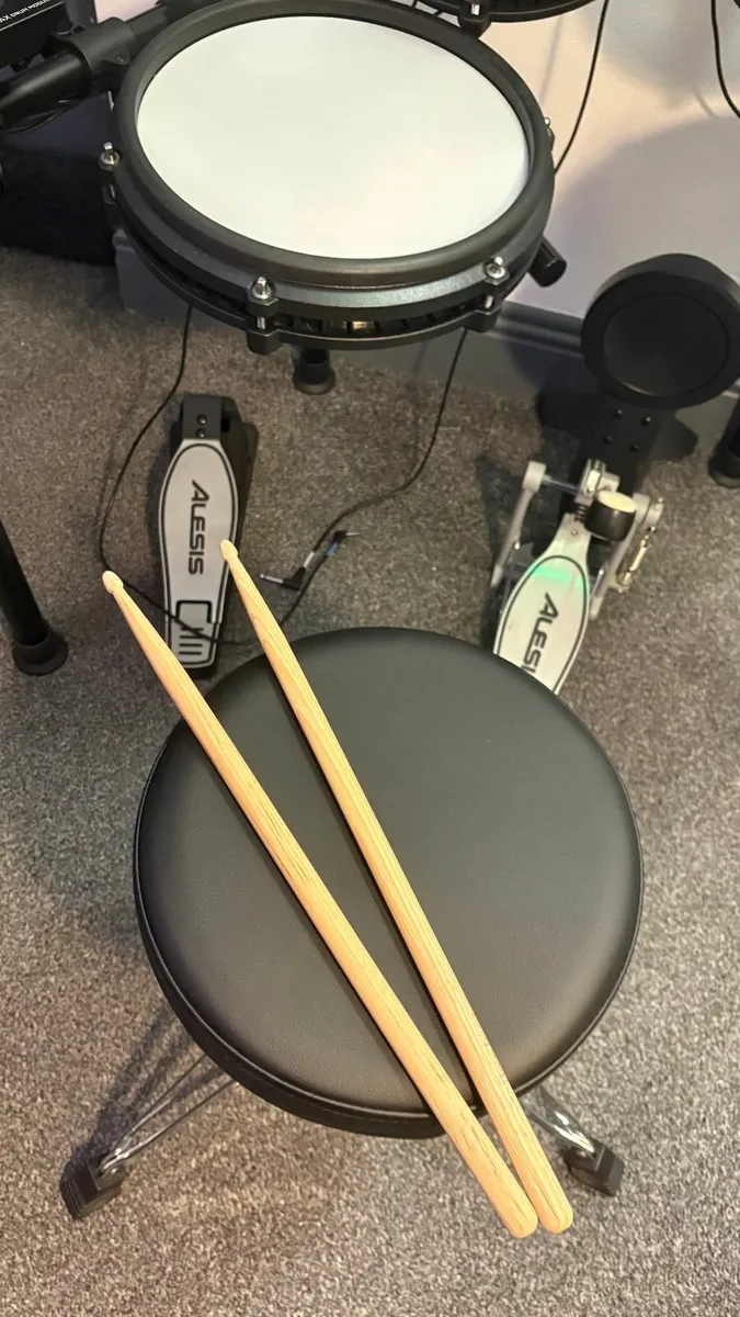 Alesis Nitro Max Drum Kit - Image 2