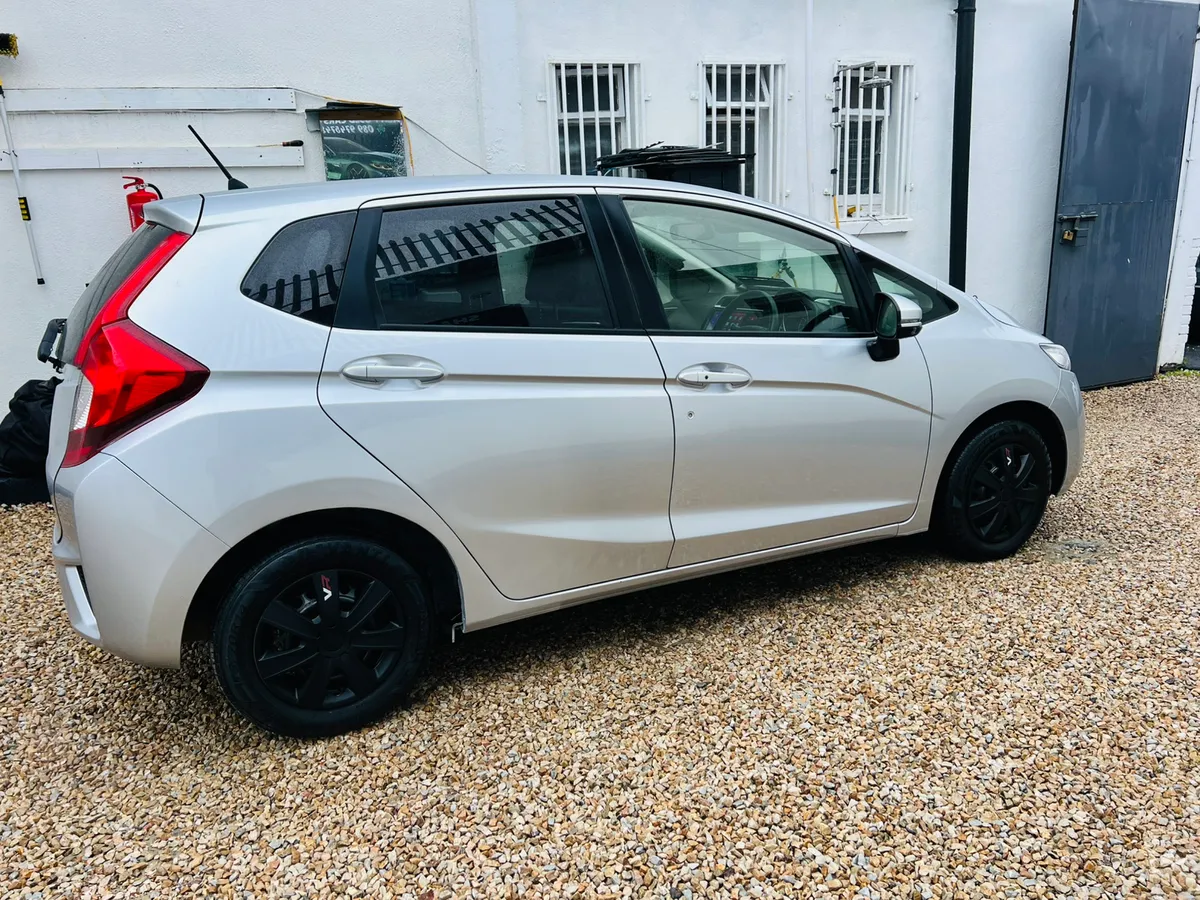 2015 Honda Fit 1.3 Automatic **New Nct+Tax* - Image 4