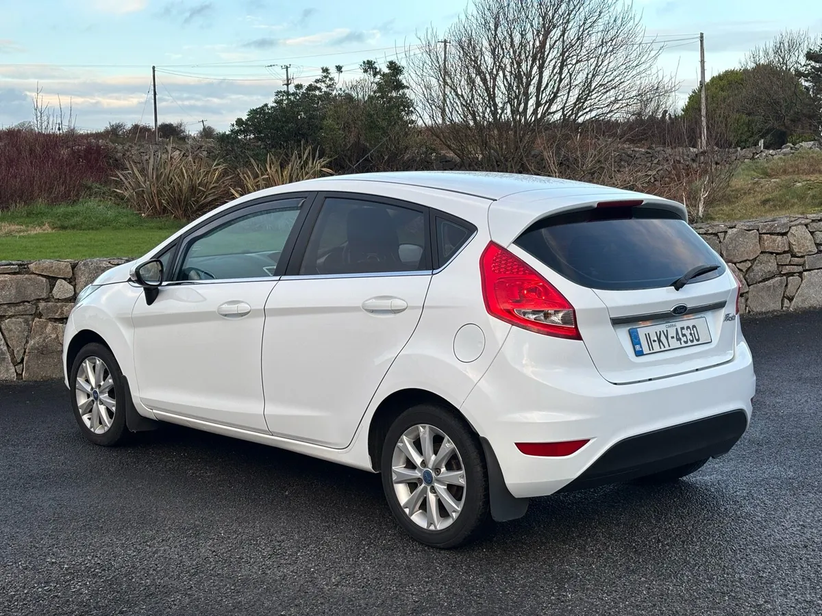 Ford Fiesta 1.25 Low Mileage Titanium - Image 2