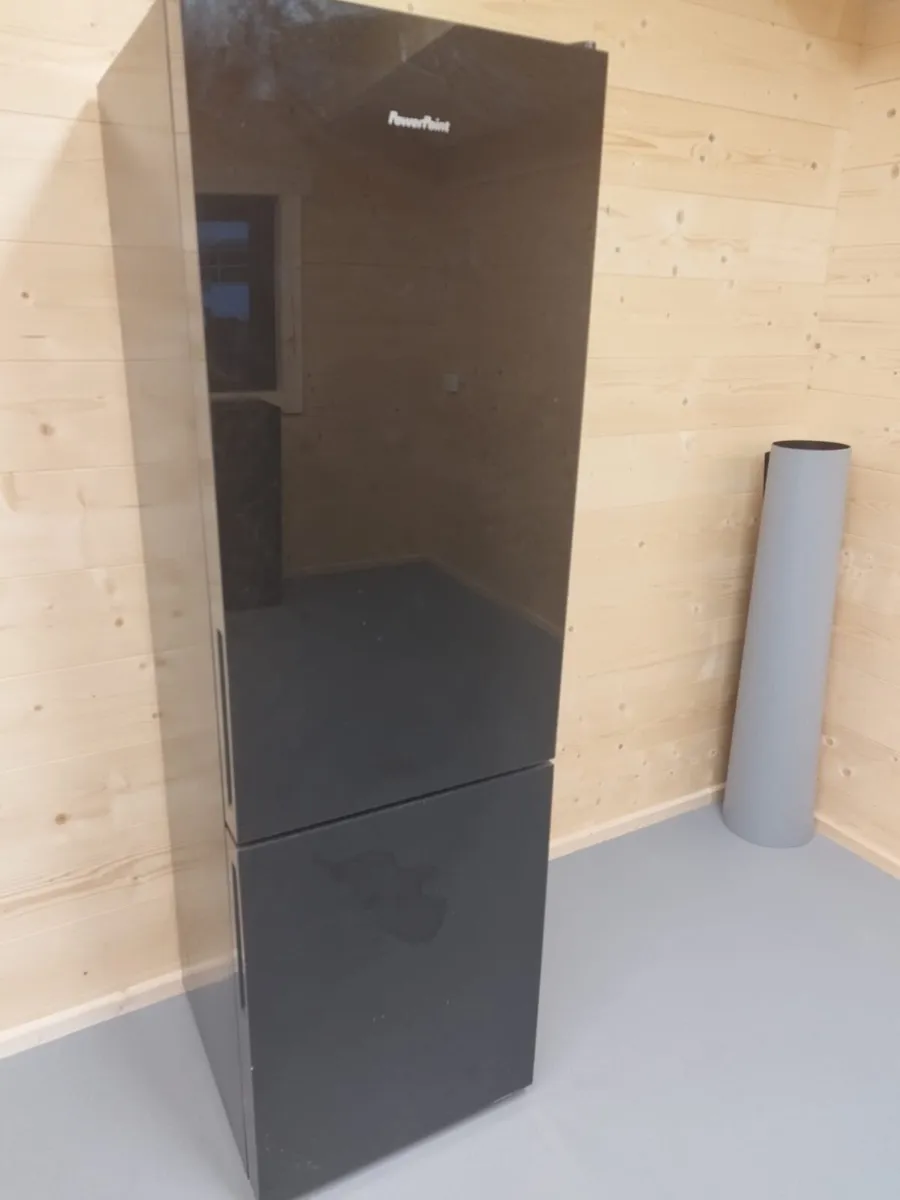PowerPoint fridge freezer - Image 1