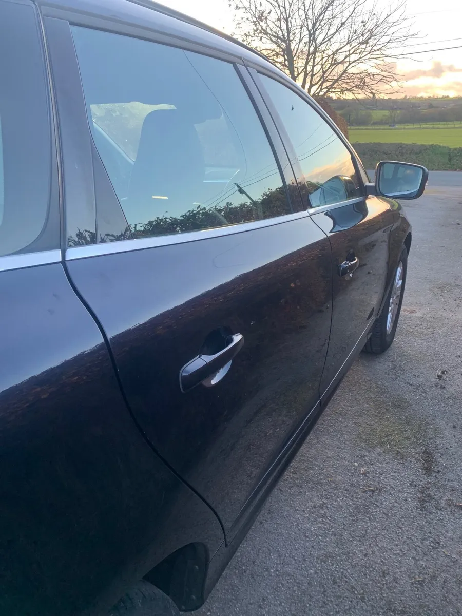 Volvo XC60 2017 - Image 3