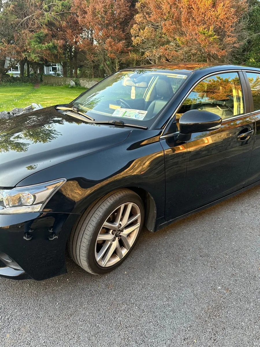 171 Lexus CT 200h - Image 4