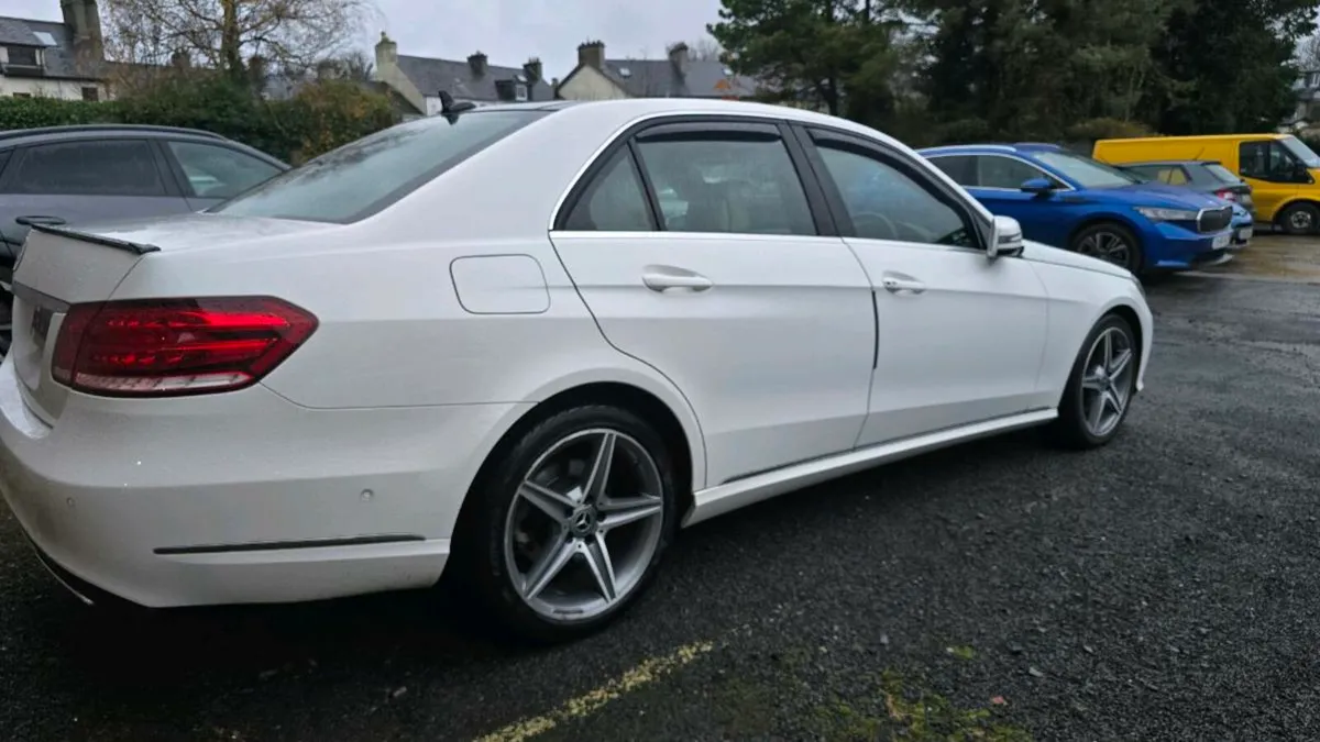 MERCEDES E300 ( SWAP for van ) - Image 2